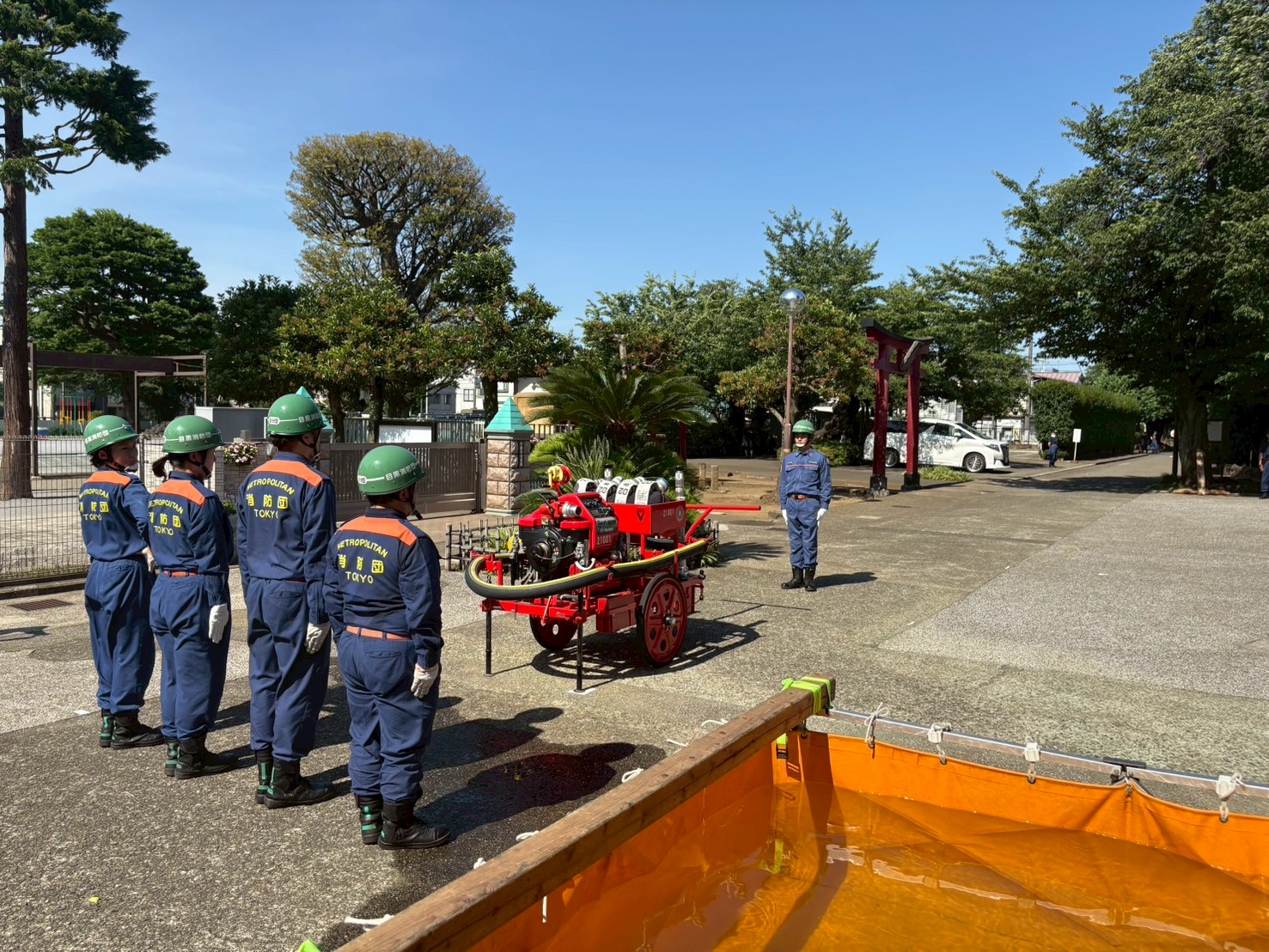 目黒消防団第８分団の団員集合写真